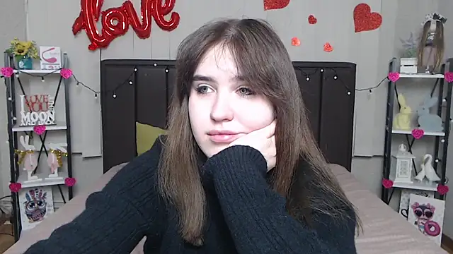 Snapshot of LauraHlot chatting on 24, 2, 2025 LauraHlot online show from 24, 2, 2025