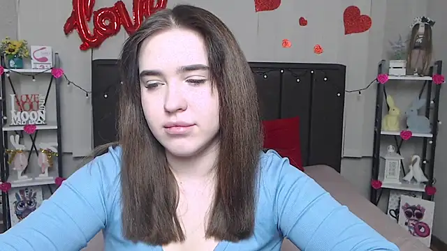 Snapshot of LauraHlot chatting on 26, 2, 2025 LauraHlot online show from 26, 2, 2025