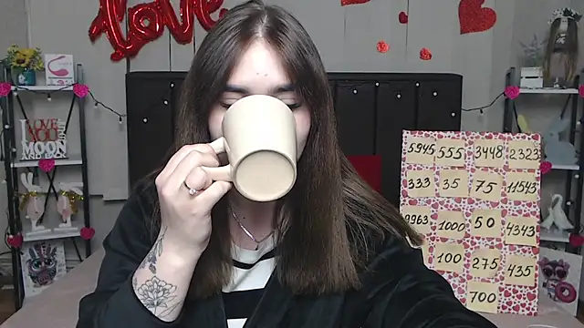 Snapshot of LauraHlot chatting on 17, 3, 2025 LauraHlot online show from 17, 3, 2025