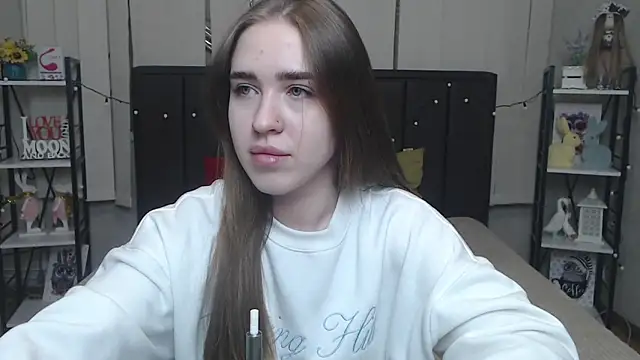 Snapshot of LauraHlot chatting on 30, 9, 2025 LauraHlot online show from 30, 9, 2025