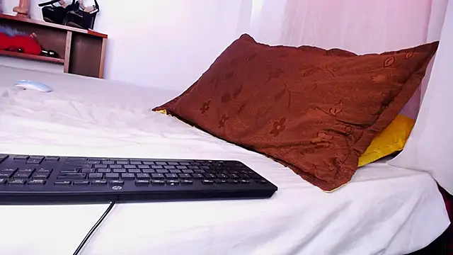 anyaadamss online show from 26, 2, 2025