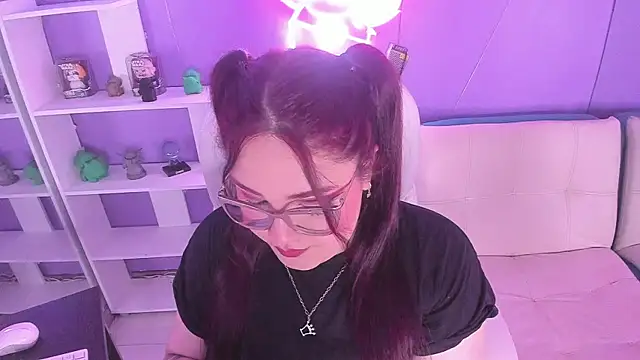 Camiila Osorio online show from 26, 9, 2025