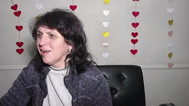 LuciaMii online show from 12, 2, 2025