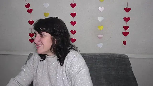 LuciaMii online show from 13, 2, 2025