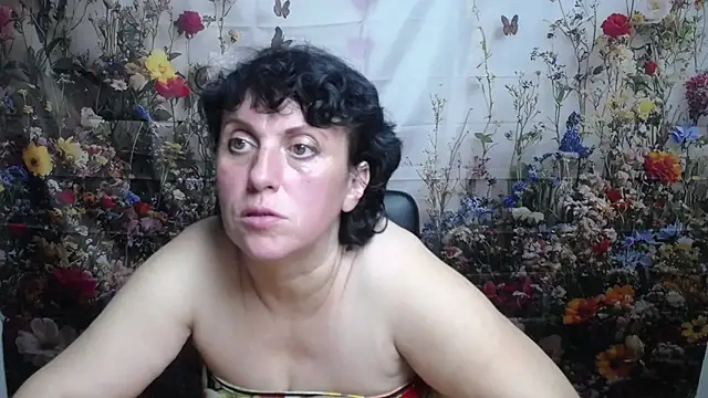 LuciaMii online show from 6, 10, 2025