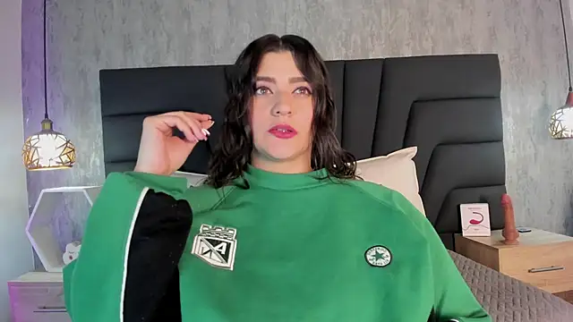 Snapshot of SARA_STONE17 chatting on 14, 1, 2025 SARA STONE17 online show from 14, 1, 2025
