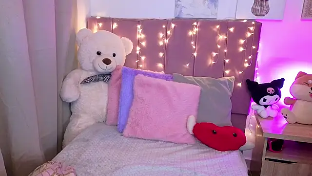 Snapshot of MiahJoness chatting on 17, 1, 2026 MiahJoness online show from 17, 1, 2026