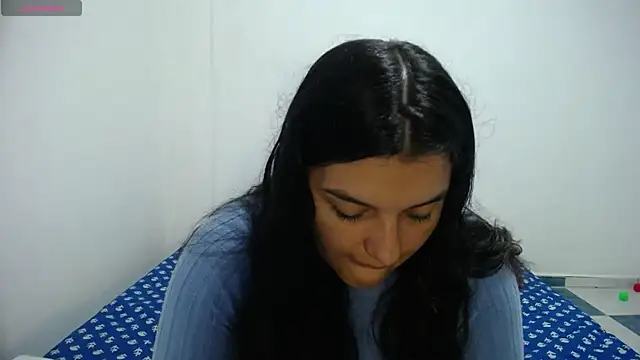 Laurenkenner  online show from 17, 12, 2024