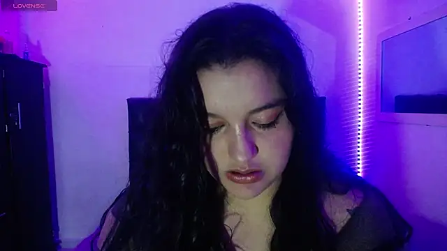 Laurenkenner  online show from 11, 10, 2025