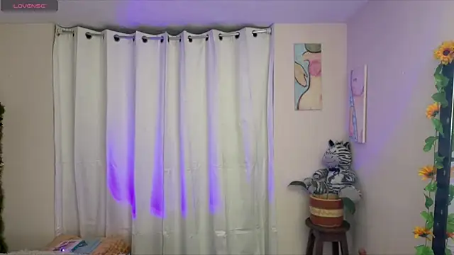 Snapshot of Tomoe_b chatting on 15, 4, 2026 Tomoe b online show from 15, 4, 2026