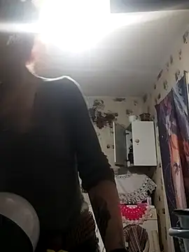 Snapshot of SweetLeila40 chatting on 25, 3, 2026 SweetLeila40 online show from 25, 3, 2026