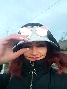 Snapshot of SweetLeila40 chatting on 6, 4, 2026 SweetLeila40 online show from 6, 4, 2026