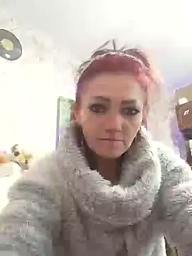 Snapshot of SweetLeila40 chatting on 7, 4, 2026 SweetLeila40 online show from 7, 4, 2026