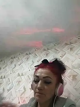 Snapshot of SweetLeila40 chatting on 17, 4, 2026 SweetLeila40 online show from 17, 4, 2026