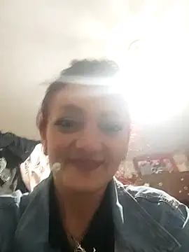 Snapshot of SweetLeila40 chatting on 14, 6, 2026 SweetLeila40 online show from 14, 6, 2026