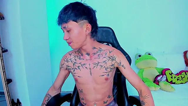 juniior 2311  online show from 25, 10, 2025