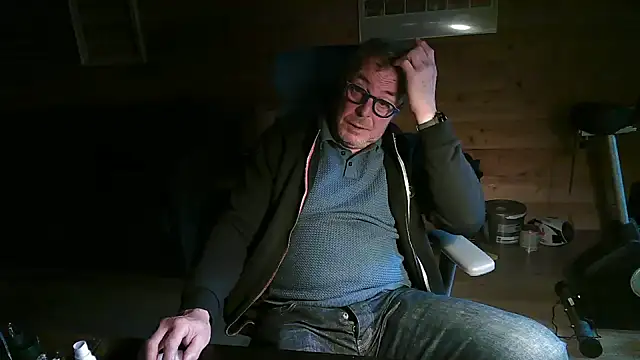 Snapshot of lelohop chatting on 17, 11, 2025 lelohop online show from 17, 11, 2025