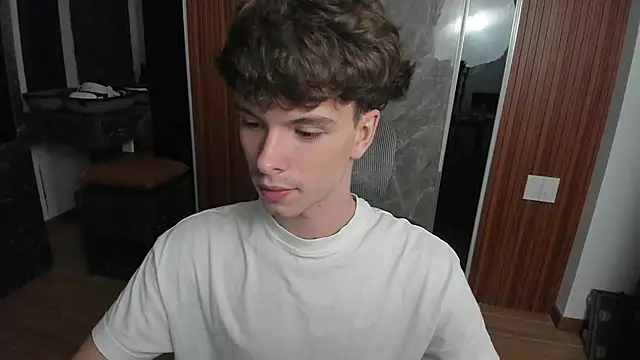 Snapshot of calvin_love_you chatting on 16, 5, 2026 calvin love you online show from 16, 5, 2026