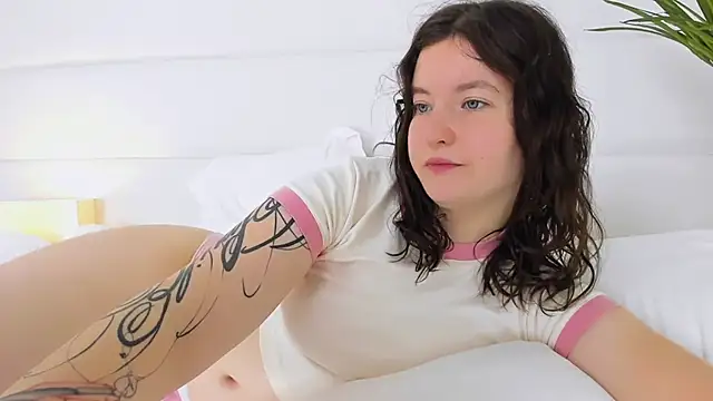 MoonAngelic online show from 29, 10, 2025