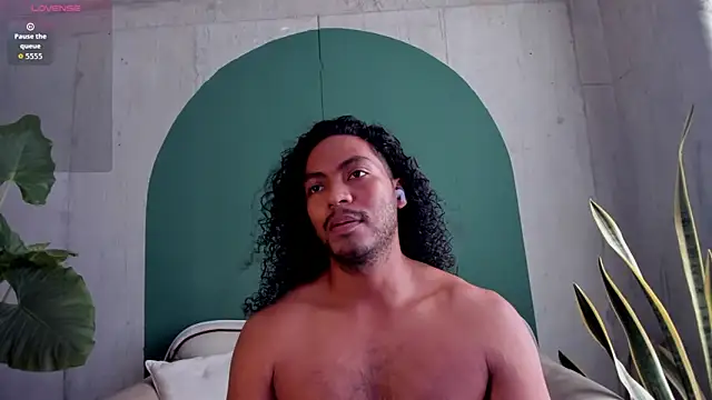 Snapshot of noah_jones__ chatting on 2, 12, 2025 noah jones online show from 2, 12, 2025