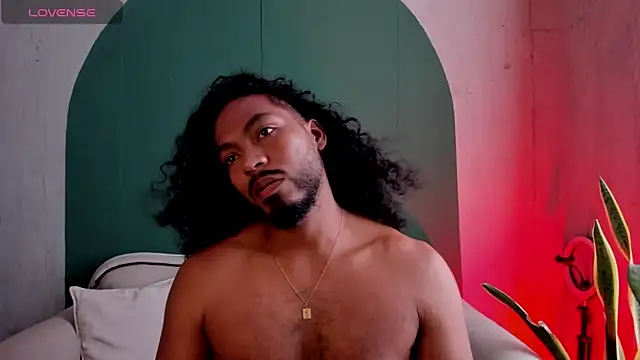 Snapshot of noah_jones__ chatting on 8, 4, 2026 noah jones online show from 8, 4, 2026