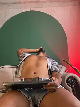 Snapshot of noah_jones__ chatting on 16, 4, 2026 noah jones online show from 16, 4, 2026