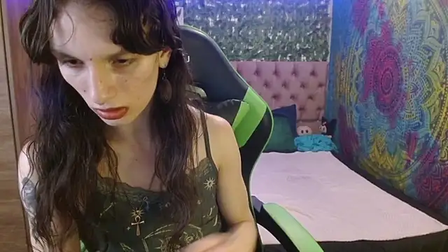 Snapshot of BurningVenus12 chatting on 4, 6, 2026 BurningVenus12 online show from 4, 6, 2026