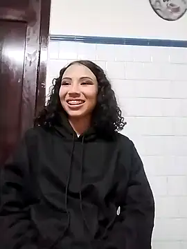 Snapshot of avans_15 chatting on 24, 12, 2024 avans 15 online show from 24, 12, 2024