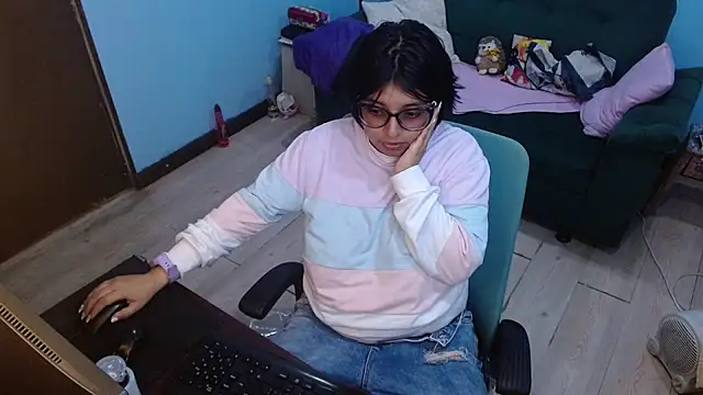 Snapshot of X_CHERRY_XX chatting on 21, 7, 2026 X CHERRY XX online show from 21, 7, 2026