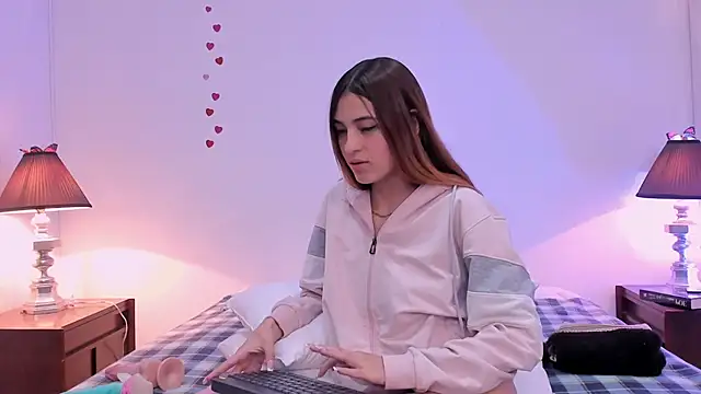 sofiarouge online show from 13, 3, 2025