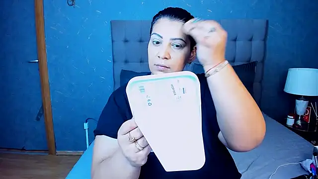 Snapshot of AmyCubes chatting on 24, 10, 2025 AmyCubes online show from 24, 10, 2025