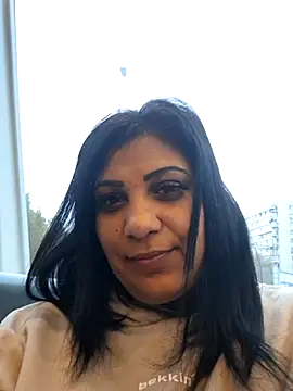 Snapshot of AmyCubes chatting on 6, 11, 2025 AmyCubes online show from 6, 11, 2025