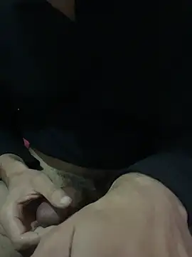 Young arabe online show from 3, 1, 2025