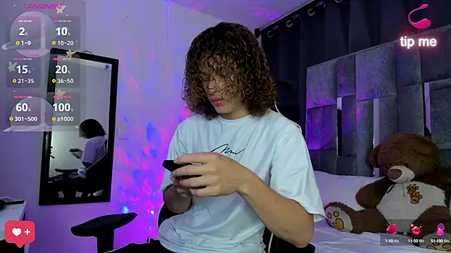 Snapshot of All3ssandr0 chatting on 21, 12, 2024 All3ssandr0 online show from 21, 12, 2024