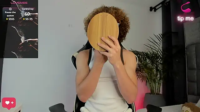 Snapshot of All3ssandr0 chatting on 7, 2, 2025 All3ssandr0 online show from 7, 2, 2025