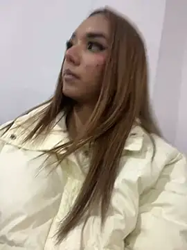Snapshot of Nikol_Rang__ chatting on 19, 2, 2025 Nikol Rang online show from 19, 2, 2025