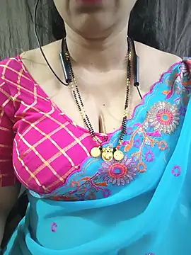 Snapshot of bhuvana555 chatting on 2, 7, 2026 bhuvana555 online show from 2, 7, 2026