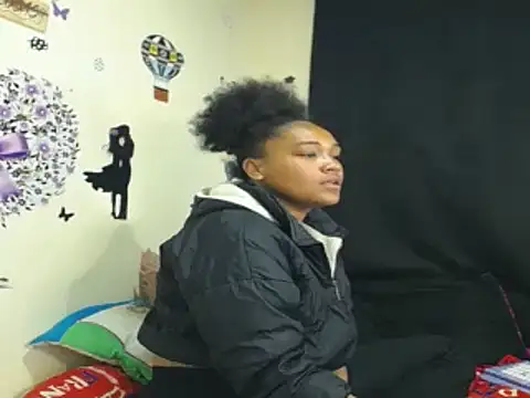 Snapshot of katty_ebonny chatting on 19, 2, 2025 katty ebonny online show from 19, 2, 2025