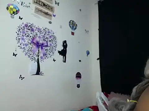 Snapshot of katty_ebonny chatting on 16, 3, 2025 katty ebonny online show from 16, 3, 2025