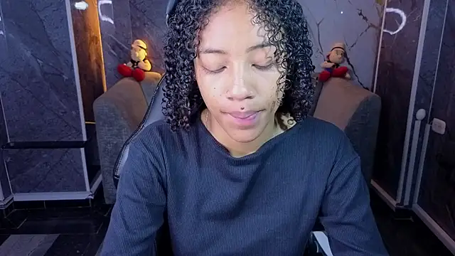 Snapshot of Violeth_b chatting on 1, 7, 2026 Violeth b online show from 1, 7, 2026