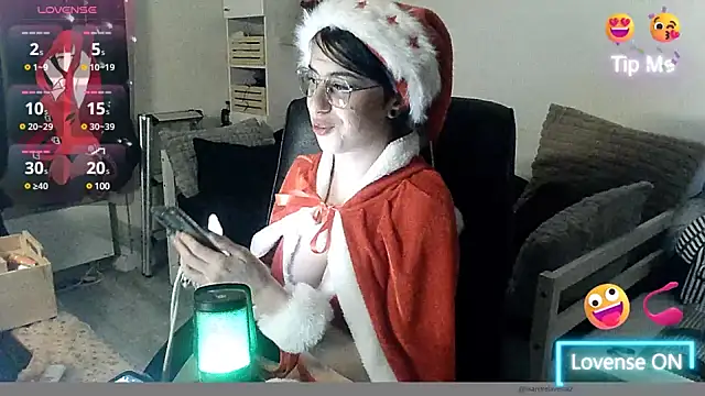 LisandreLaVenale online show from 15, 12, 2024