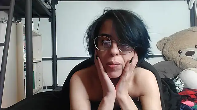 LisandreLaVenale online show from 2, 2, 2025