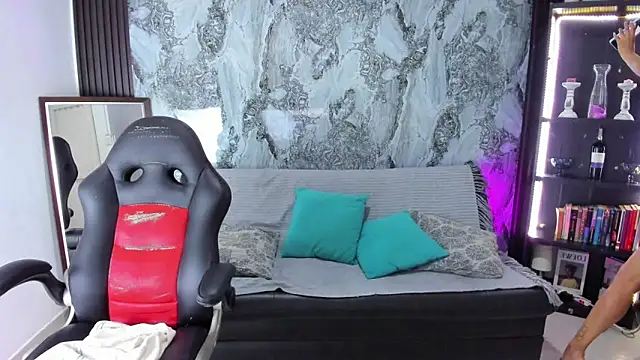 Snapshot of Carlota_milf_30 chatting on 11, 11, 2025 Carlota milf 30 online show from 11, 11, 2025