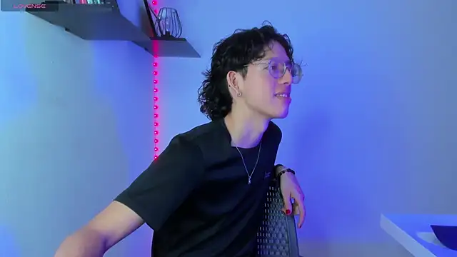 Snapshot of manu_vera chatting on 12, 2, 2025 manu vera online show from 12, 2, 2025