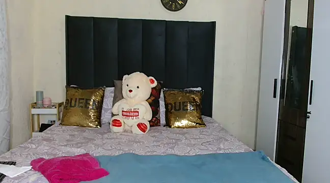 quenliyasa online show from 17, 3, 2025