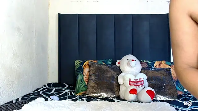 Snapshot of quenliyasa chatting on 2, 4, 2026 quenliyasa online show from 2, 4, 2026