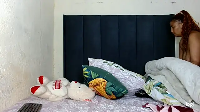 Snapshot of quenliyasa chatting on 11, 4, 2026 quenliyasa online show from 11, 4, 2026