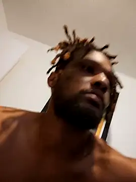 Snapshot of TuFYI chatting on 18, 10, 2025 TuFYI online show from 18, 10, 2025