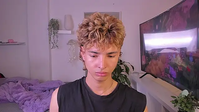 santy-kitty online show from 10, 11, 2025