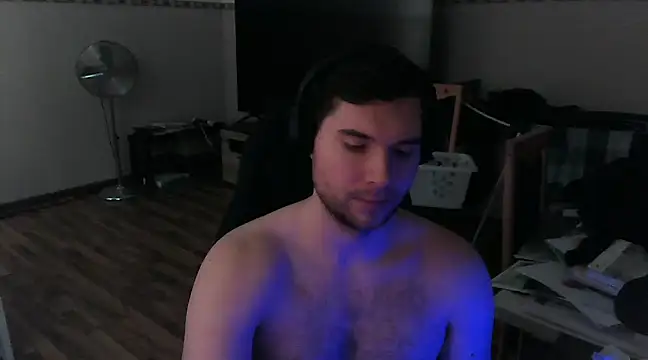 Snapshot of Ironman220 chatting on 25, 12, 2024 Ironman220 online show from 25, 12, 2024